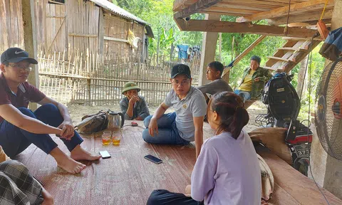 Trận đòn nhừ tử do không “tiếp bia” và nỗi nhớ trường lớp của bé gái 14 tuổi